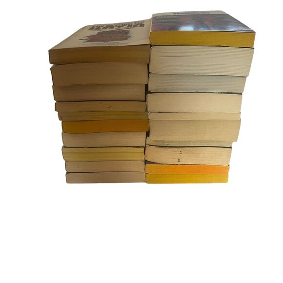 Vintage & Newer Sci-Fi, Fantasy and Fiction 20 Paperback Lot [10/20] - Picture 7 of 8